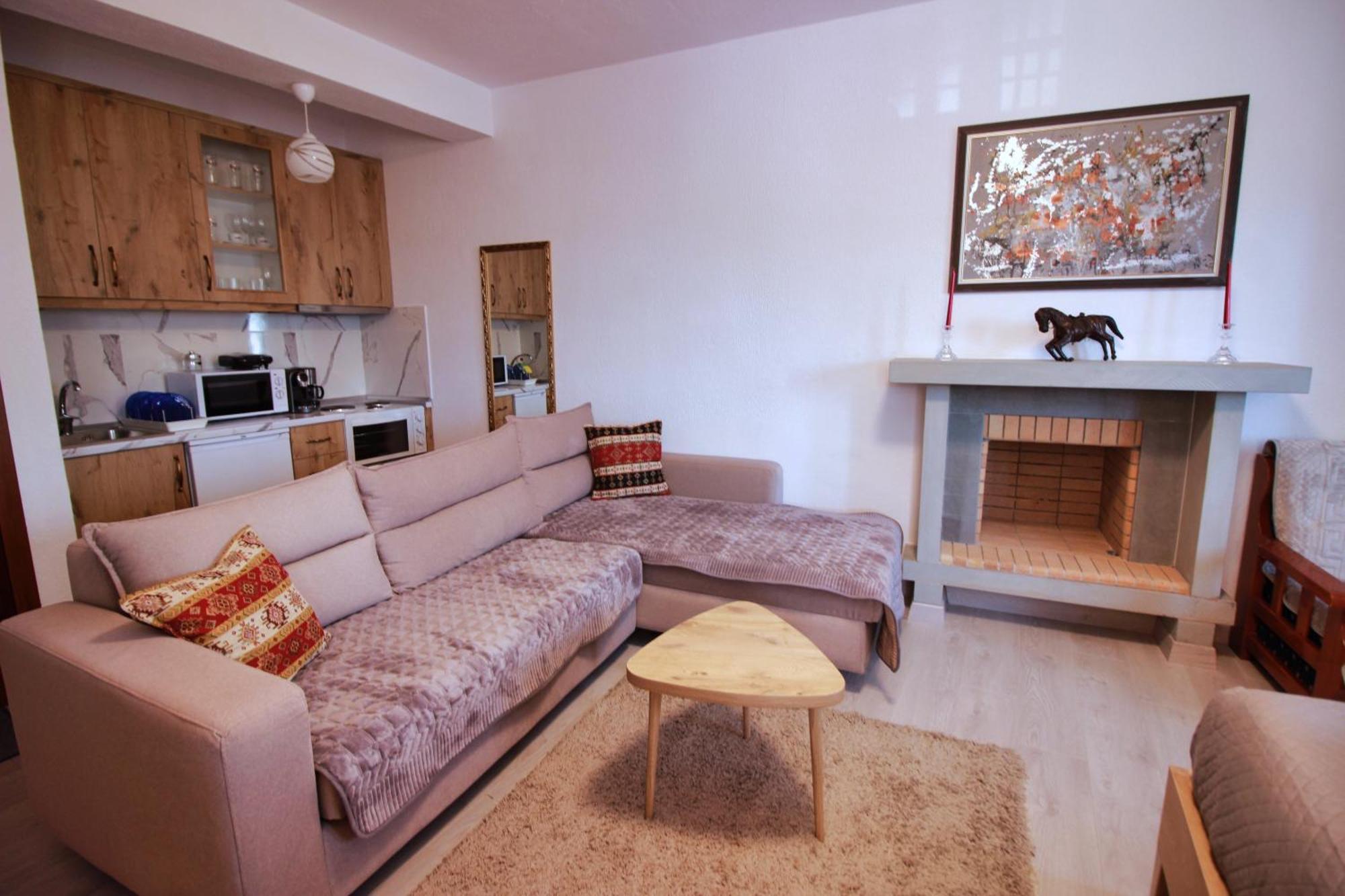 Emblematic House Apartment 4 Gjirokastër Eksteriør billede