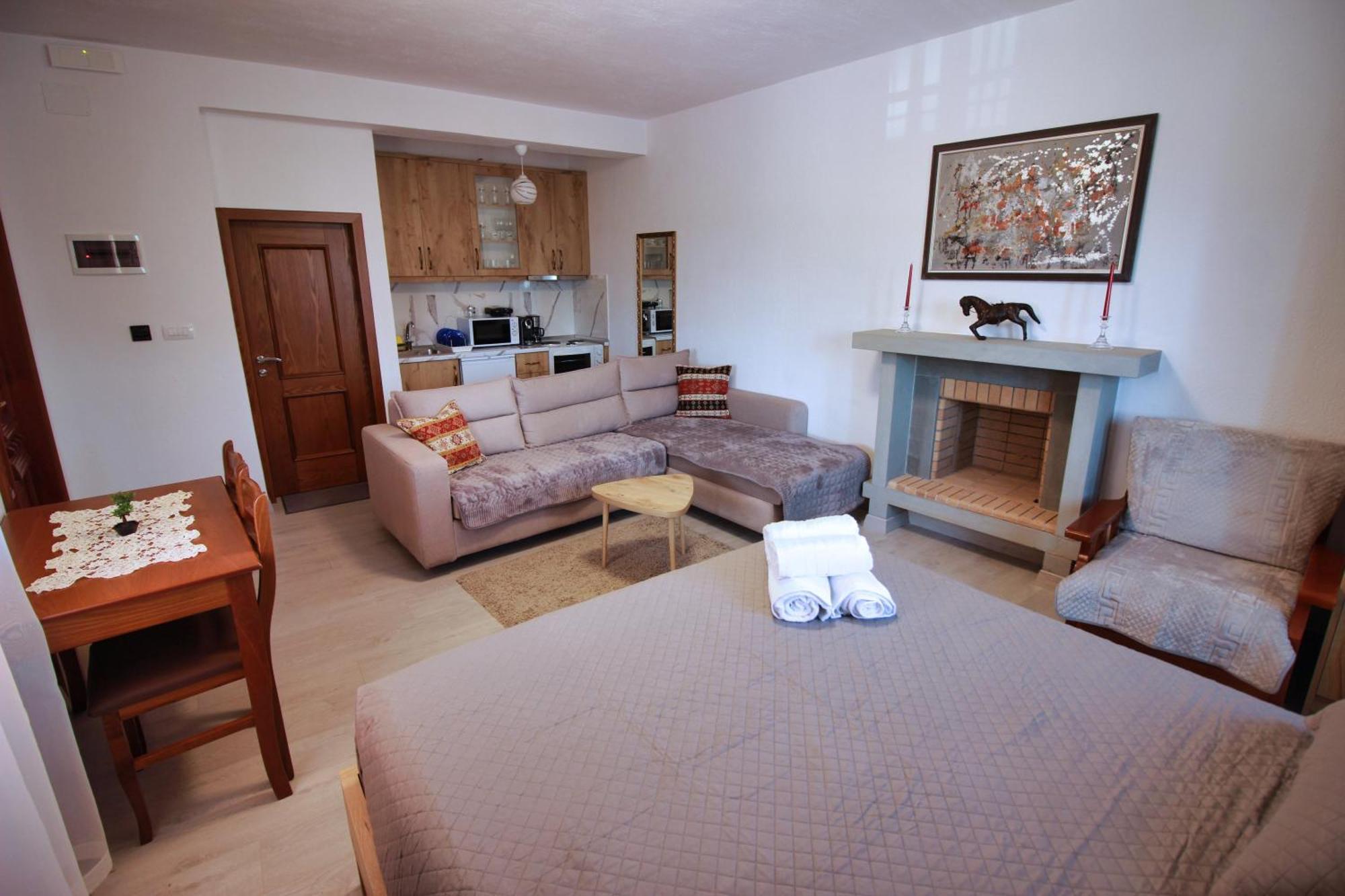 Emblematic House Apartment 4 Gjirokastër Eksteriør billede