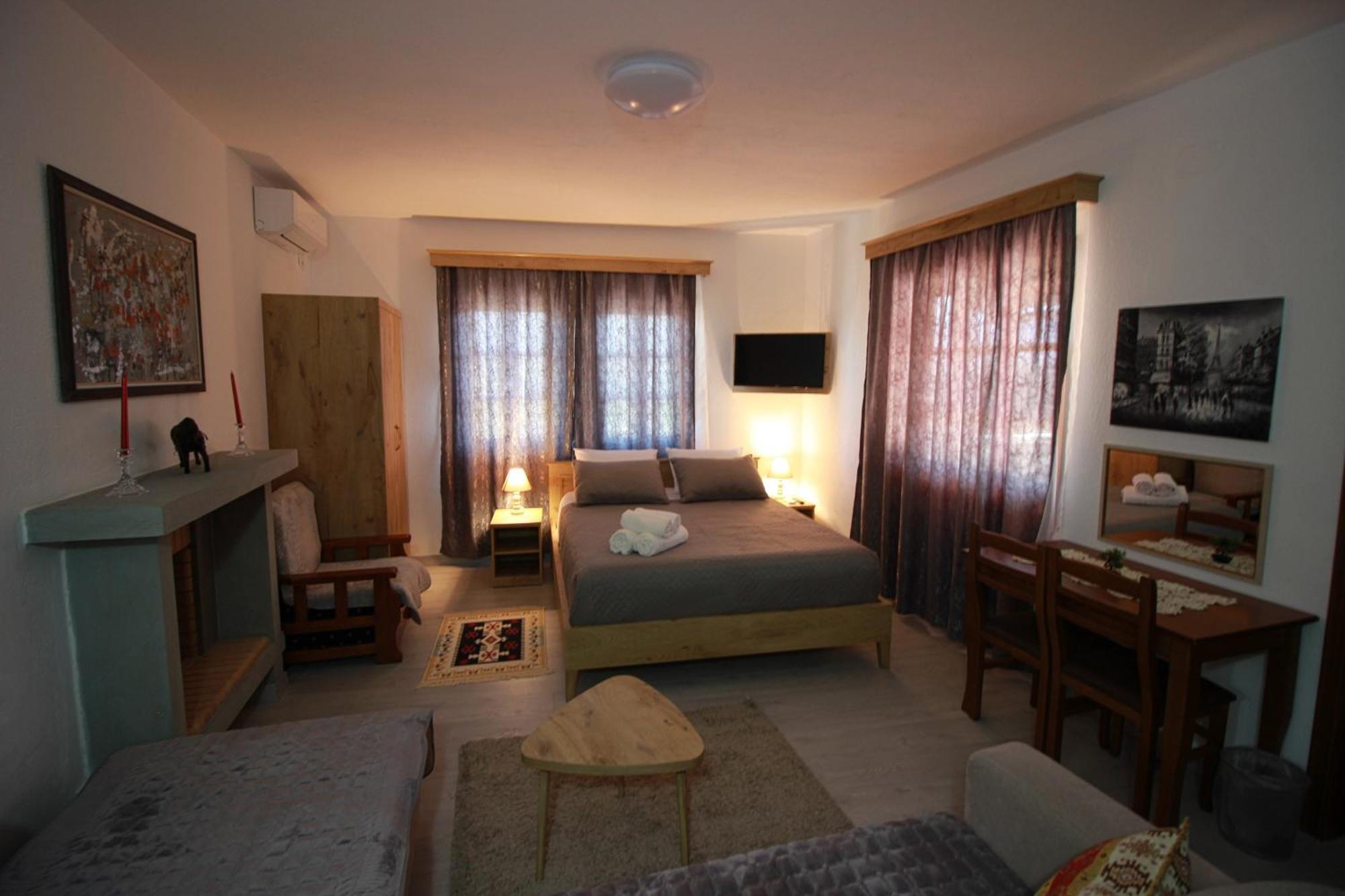 Emblematic House Apartment 4 Gjirokastër Eksteriør billede