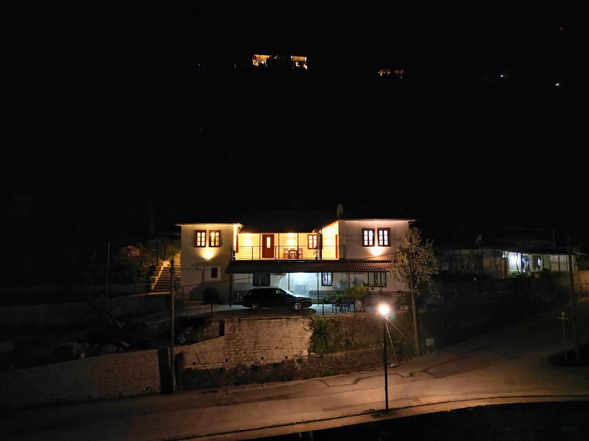 Emblematic House Apartment 4 Gjirokastër Eksteriør billede
