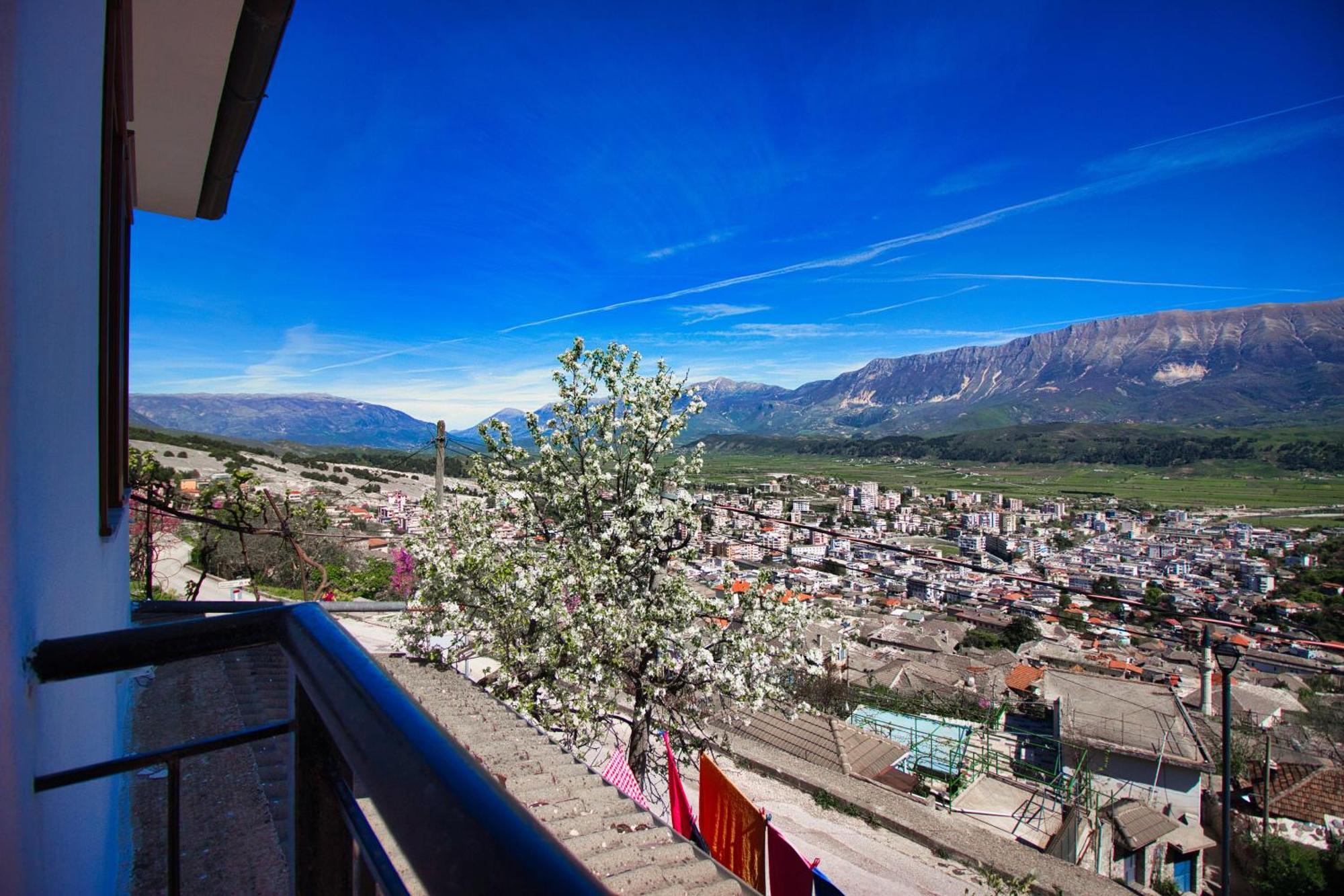 Emblematic House Apartment 4 Gjirokastër Eksteriør billede