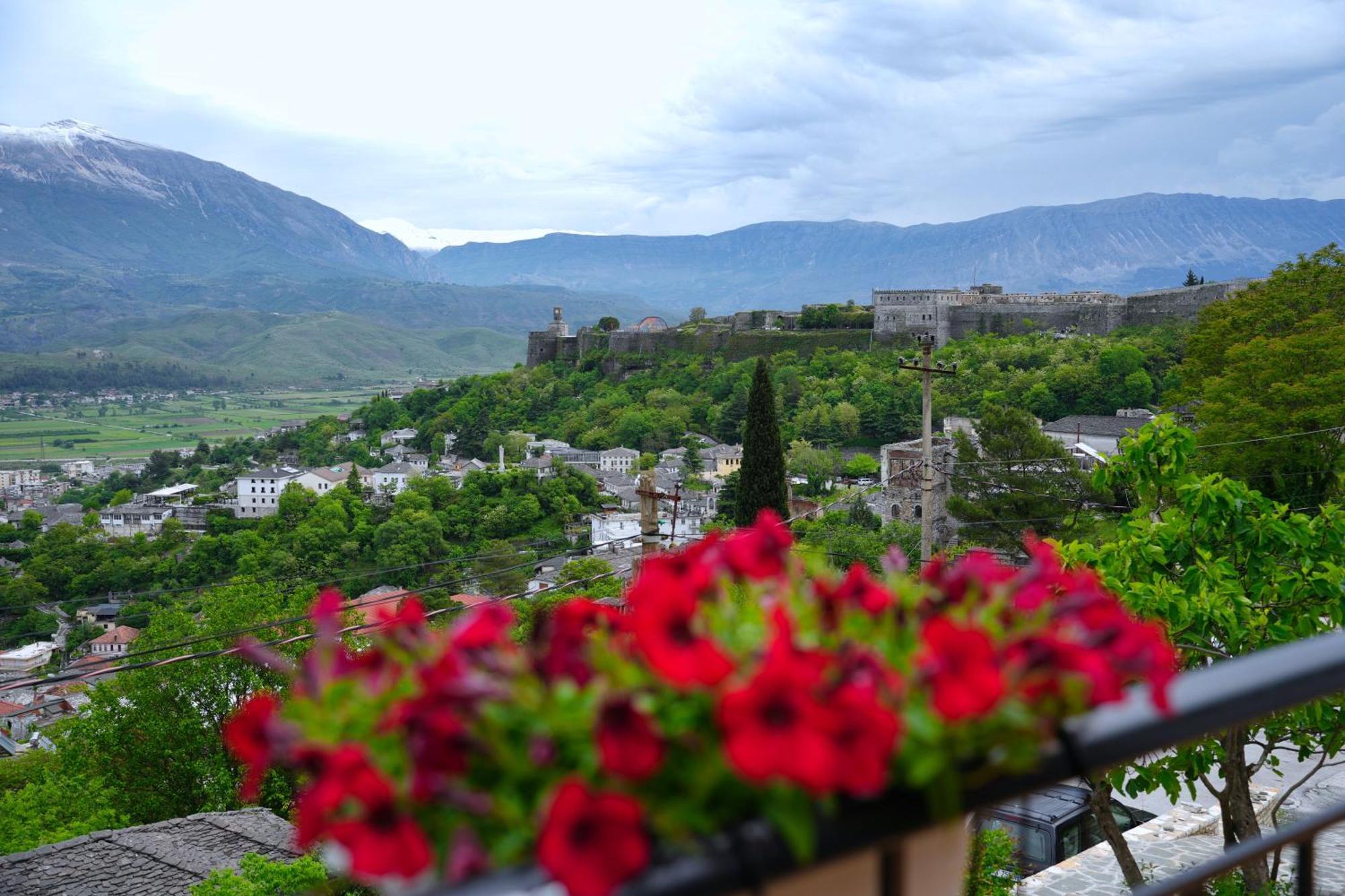 Emblematic House Apartment 4 Gjirokastër Eksteriør billede
